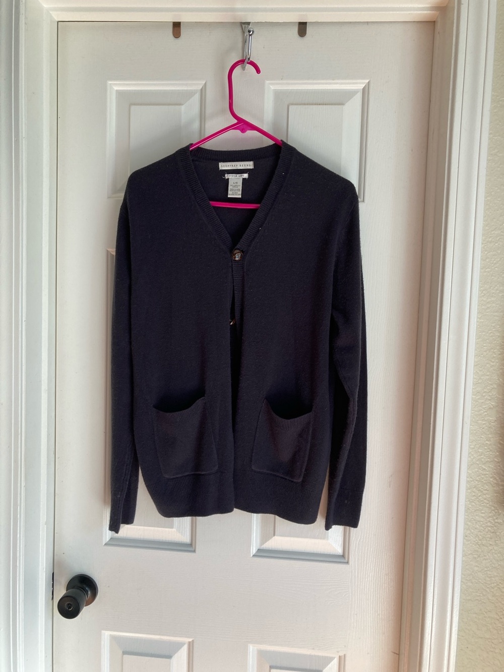 Geoffrey Beene Black V‑Neck Cardigan Sweater